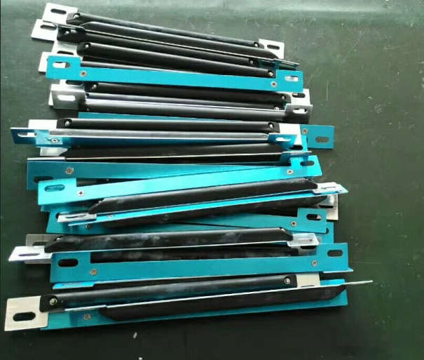 License Plate or vehicles or Waste bin Tracking Anti-metal UHF RFID Wiper tag