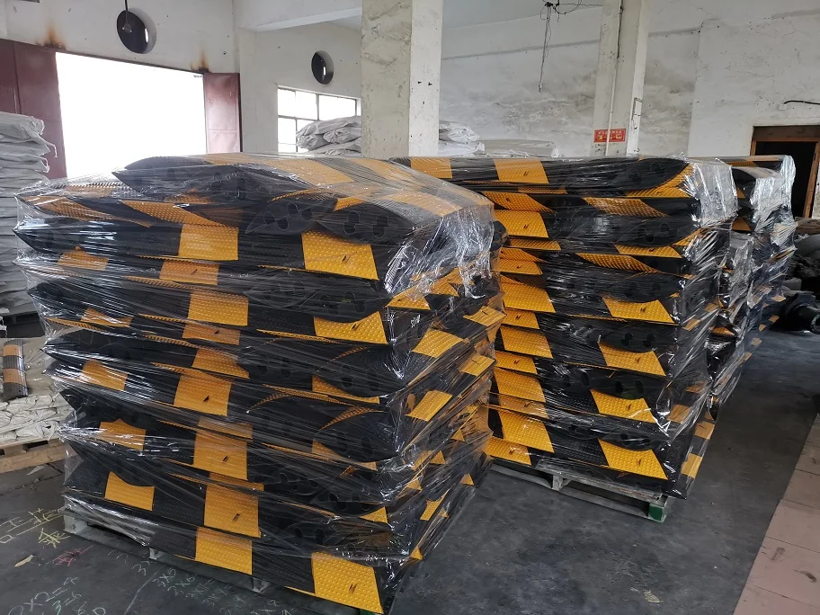 39 5*12*2 5 дюймов Heavy Duty 2 канала Резиновые Дорожного уличные лежачий