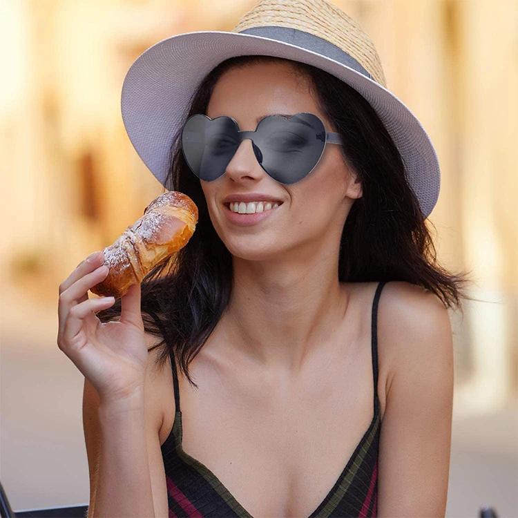 2021 Fashion PC Frame Fancy Custom Design Colorful Rimless Heart Shaped One-Piece Sun Glasses Sunglasses 2022