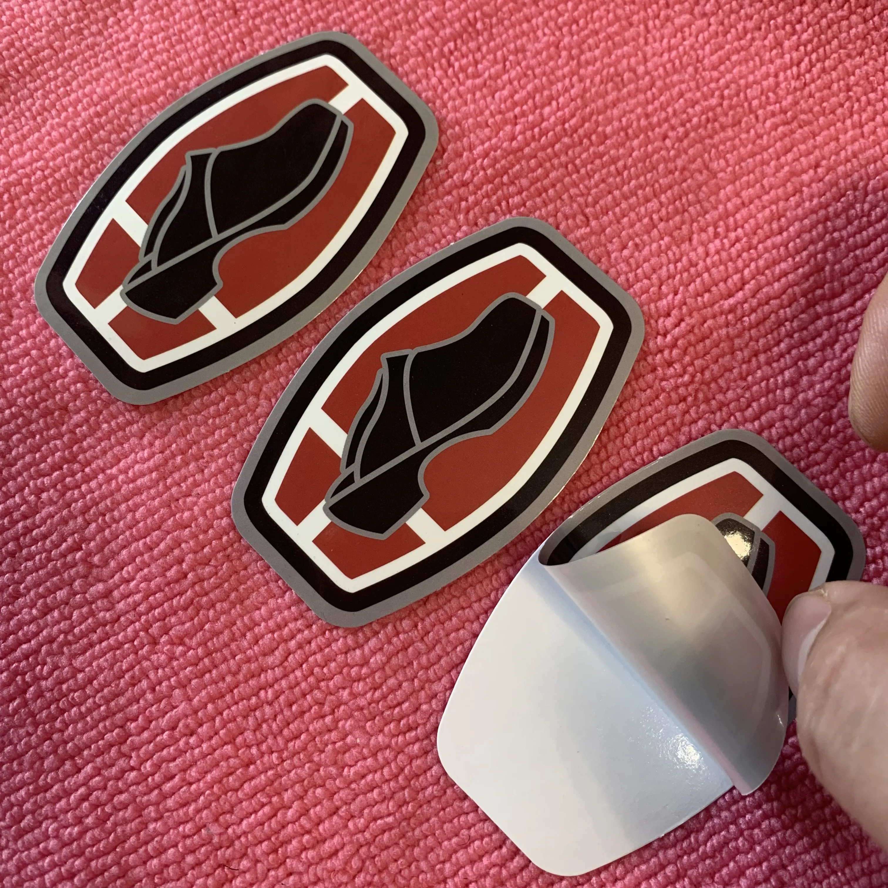 China Wholesale Adhesive Vinyl Sticker,Waterproof Cute Logo PVC Plastic Sticker For Car