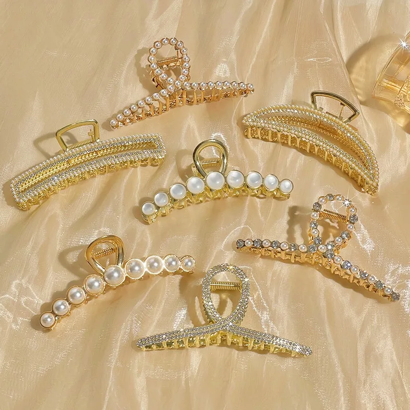 Wholesale Luxury Hair Claw Golden Metal with Rhinestone Pearl Decoration Hair Claw Clip for Women Hair Hold Accessories