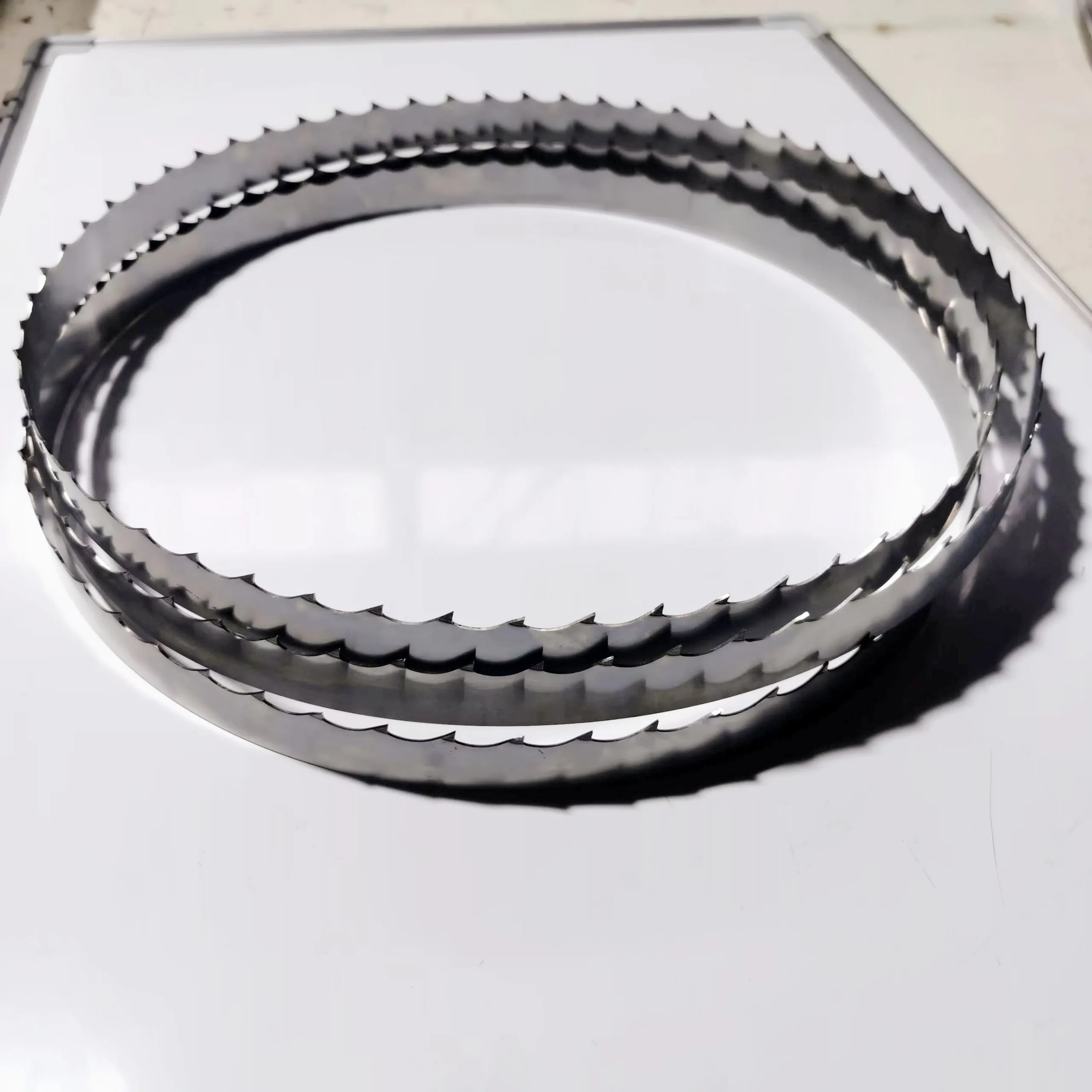Horizontal sawmill blade/timber blade for wood band saw blade