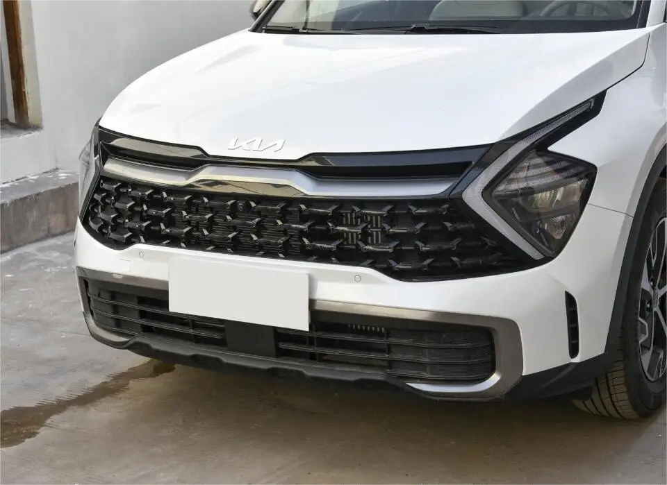 2023 Hot selling gasoline car 1.5T 2.0T 8-speed manual transmission  four-wheel drive Kia Sportage Petrol SUV for sale