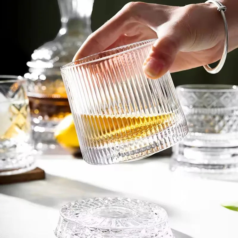 Wholesale Hot Sale Elegant Engraved Lead-free Crystal Glass Rotating Decanter Whiskey Red Wine Decanter