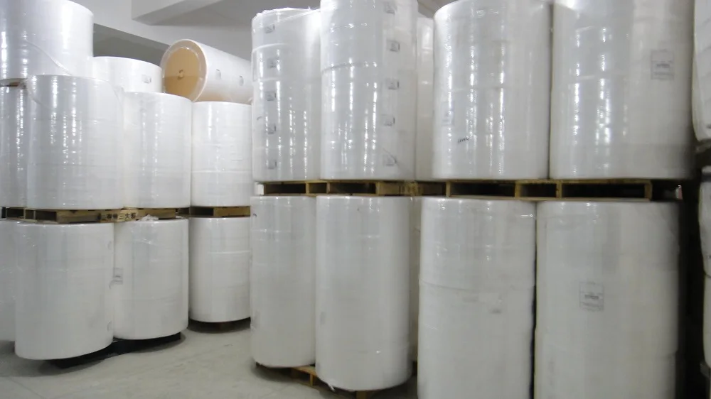 Strength Factory PP Spunbond Diaper Topsheet Soft  Non-woven fabric Roll  China Hygienic Products Supplier in China