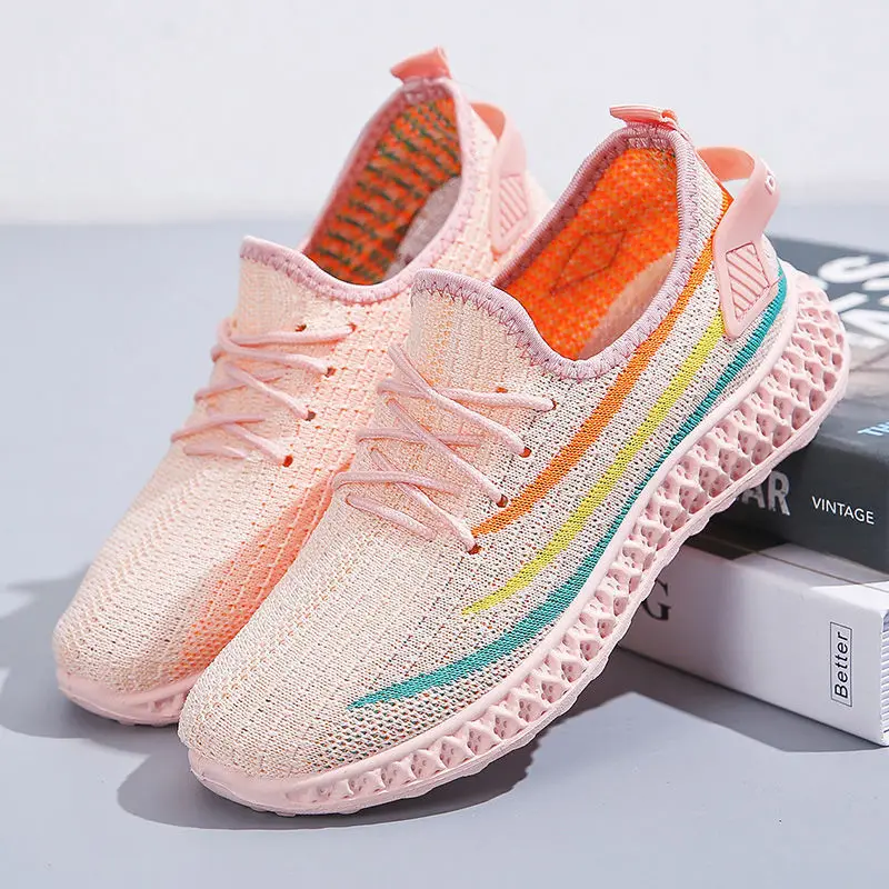 2021 Fashion Brand Designer Women Yeezy Walking Shoes Sneakers for Ladies Breathable Mesh Female Sport Running Shoes for Women
