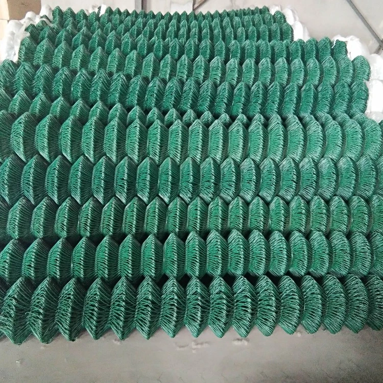 Manufacture wholesale directly diamond mesh in iron wire mesh,chain linke fence roll 50ft,cyclone wire galvanized