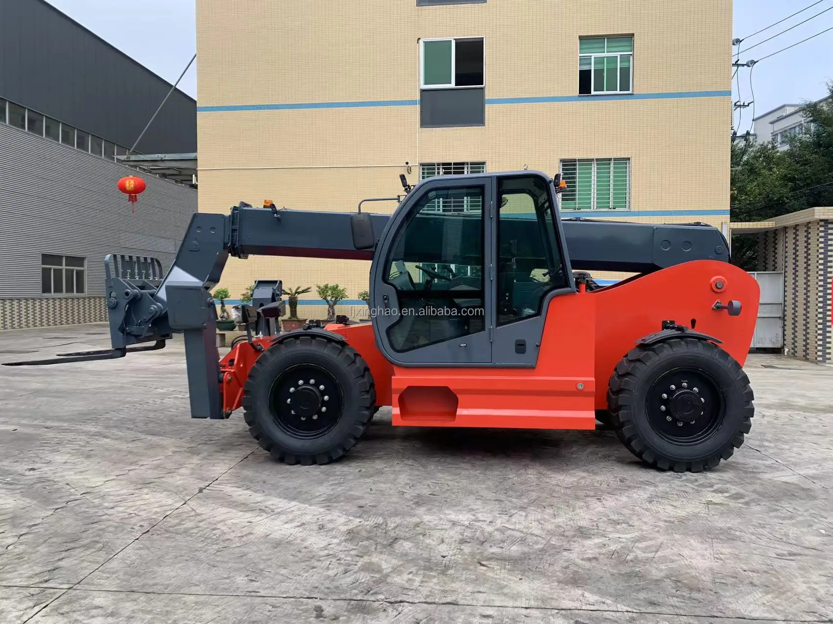 Agricultural 4 Wheel Steering Diesel Power Type Telehandler Telescopic Handler Forklift Truck 6600lbs 3000kg Small Load Capacity
