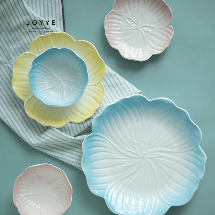 Joyye ceramic decorate dinner plate with custom flower shape design colorful On-glaze spring summer vibe tableware dinner plate