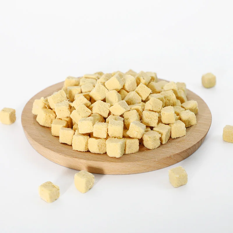 Manufacture Supply Bulk palatability dog cat snack High quality Dry Freeze-Dried Tuna Cubes Pet Food OEM