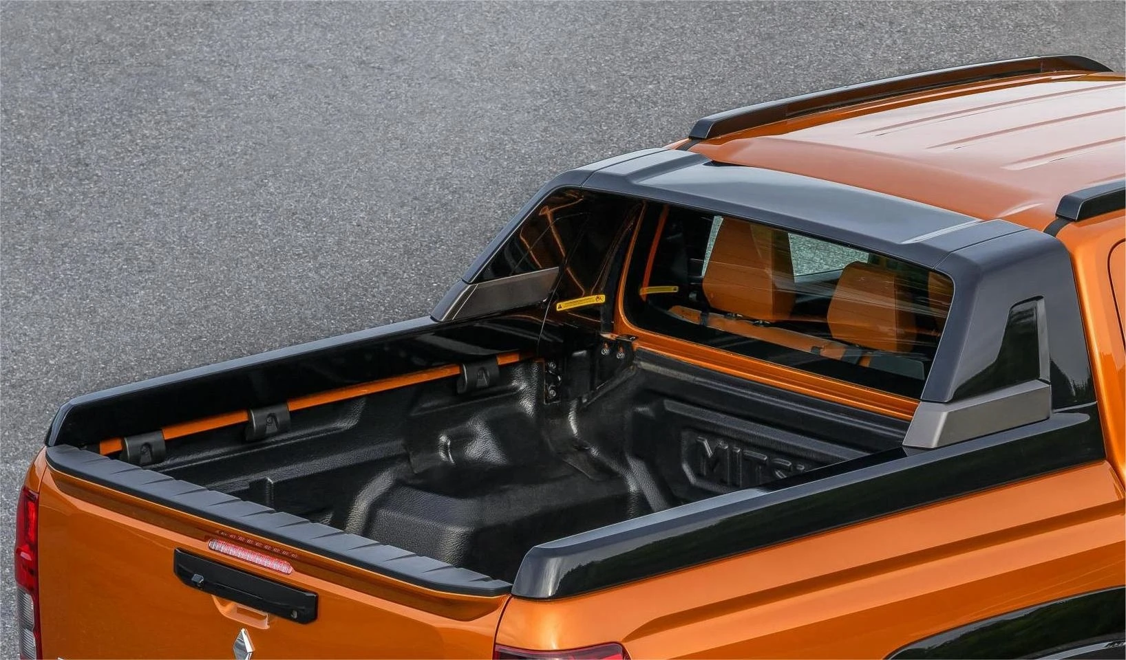 New car accessories rear trunk bed plastic roll bar for L200 Triton 2024