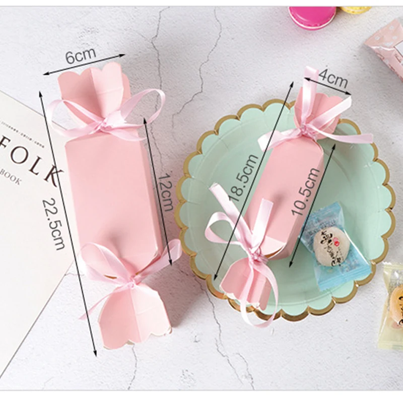 2022 Trending Candy Bag New Craft Paper Wedding Favor Gift Boxes Treat Kids Birthday Crackers Box for Christmas