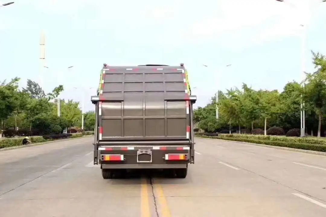 
Hot sale Foton 6CBM Compressed Waste Garbage Compactor Truck 