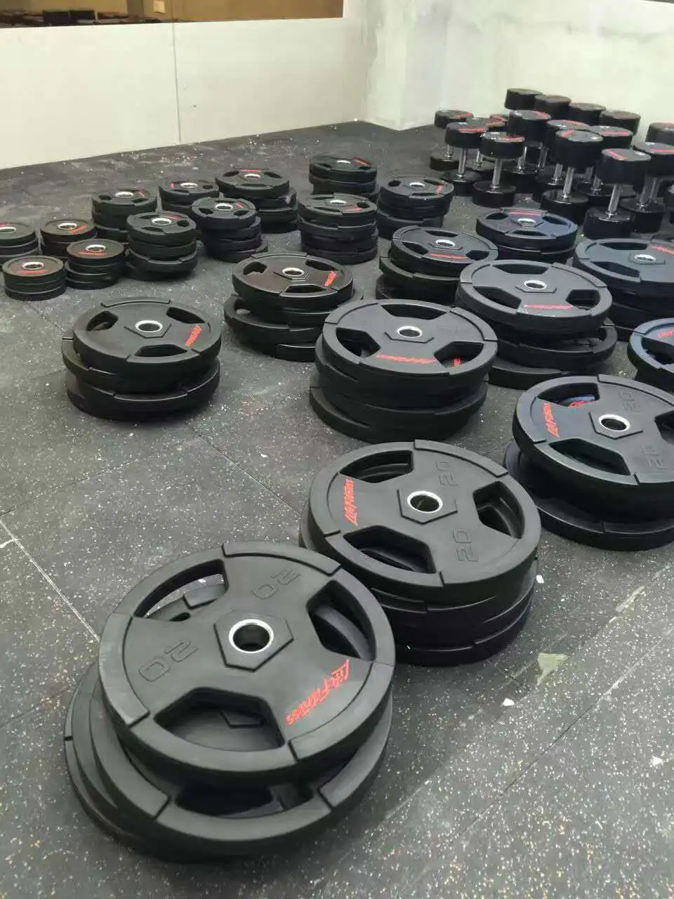 2024 new 5kg/10kg/15kg/20kg /25kg Cheap Gym three-hole sheet hand-grab sheet gym dedicated home PU barbell weight plates