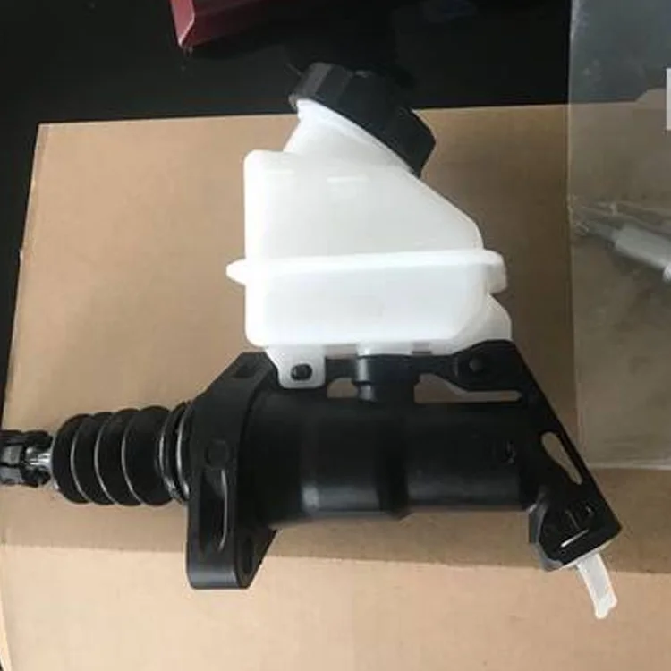 Factory Clutch Master Cylinder 21564394 For RVI Truck 7421564396 Truck Parts 21232945 Spare Parts Air Brake Valve