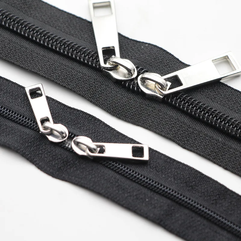 Low MOQ Ready to Ship 3# 5# 8# Long Chain Nylon Zipper In Roll Zipper Tape By The Yard