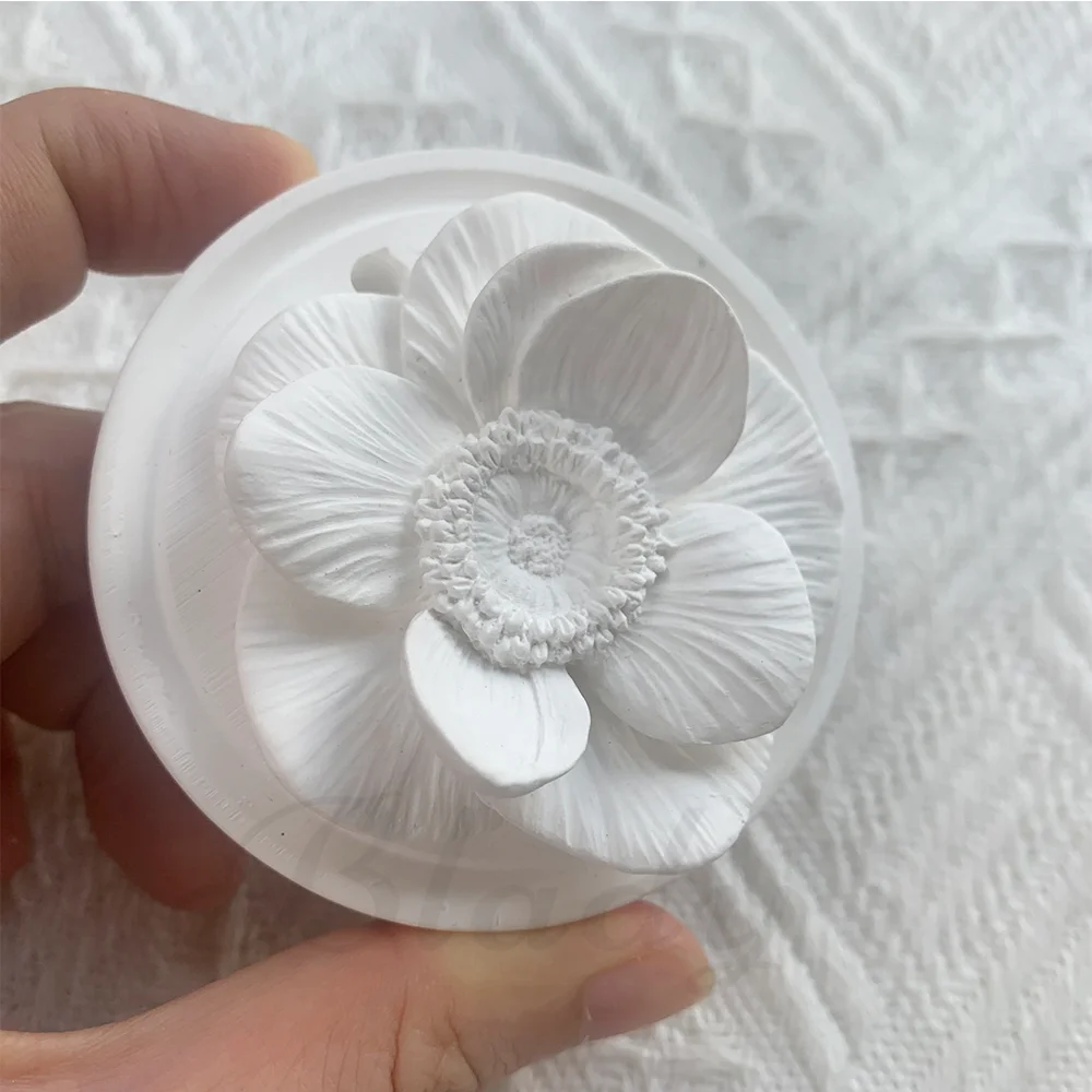 Custom flower shape home fragrance clay hanging aromatherapy car air freshener ceramic diffuser