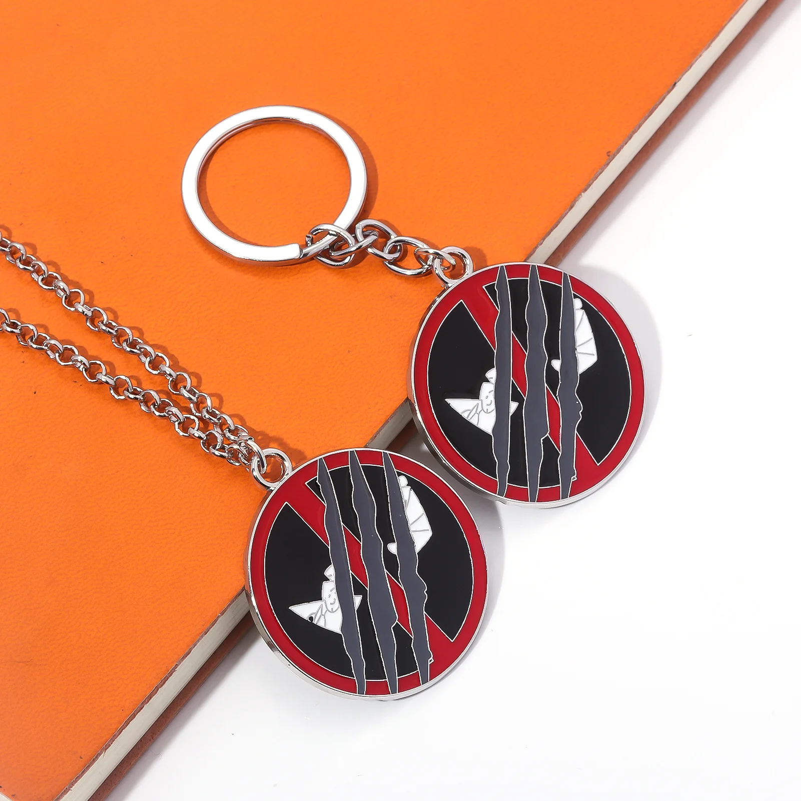 New Anime Deadpool Enamel Wolverine Necklace Best Friends Half Face Mask Metal Keychain For Men Women