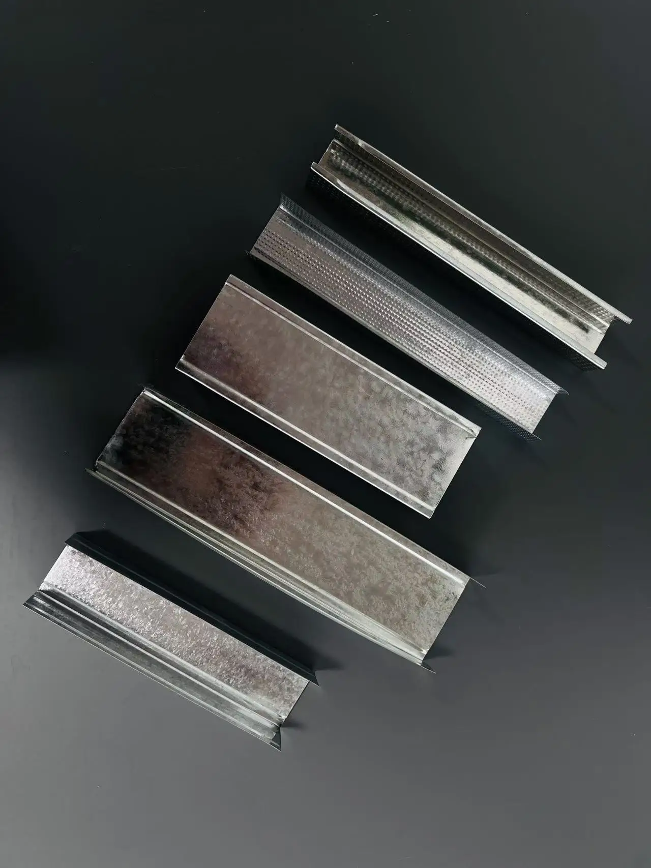 Modern Design Galvanized Light Steel Profiles Metal Studs Easy Installation Office Buildings Other Structures Construction