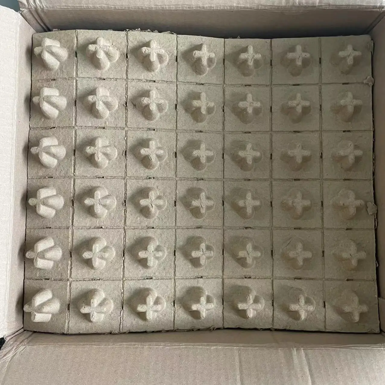 Manufacturer customised molded pulp insert trayprotective  shipping cushion eco friendly kraft paper box packaging insert