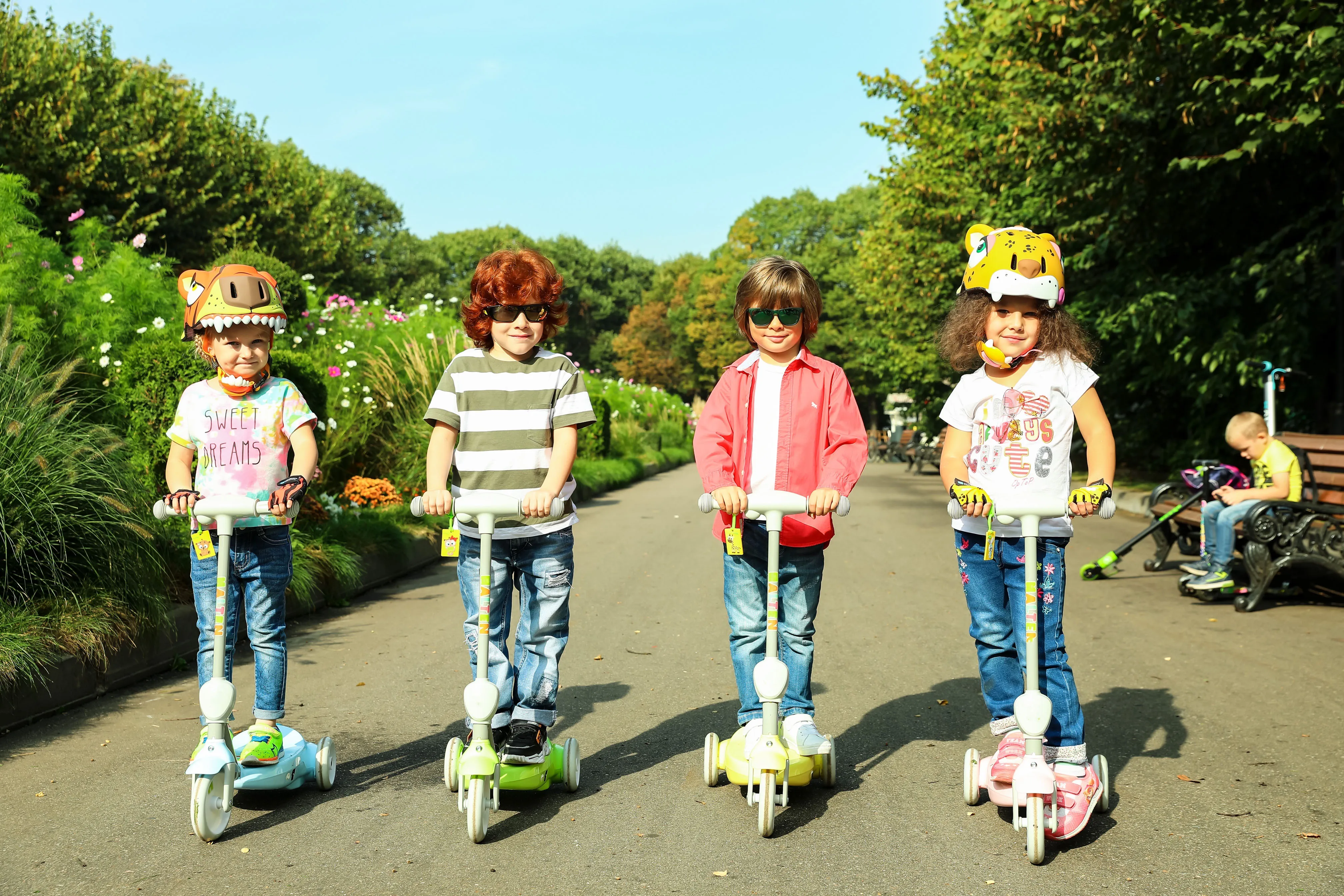 Safe Wholesale Step Balance 3 E Wheel Drift Trike Small Toy Car Ride On Children Cheap Mini Sale Electric Kids Scooter