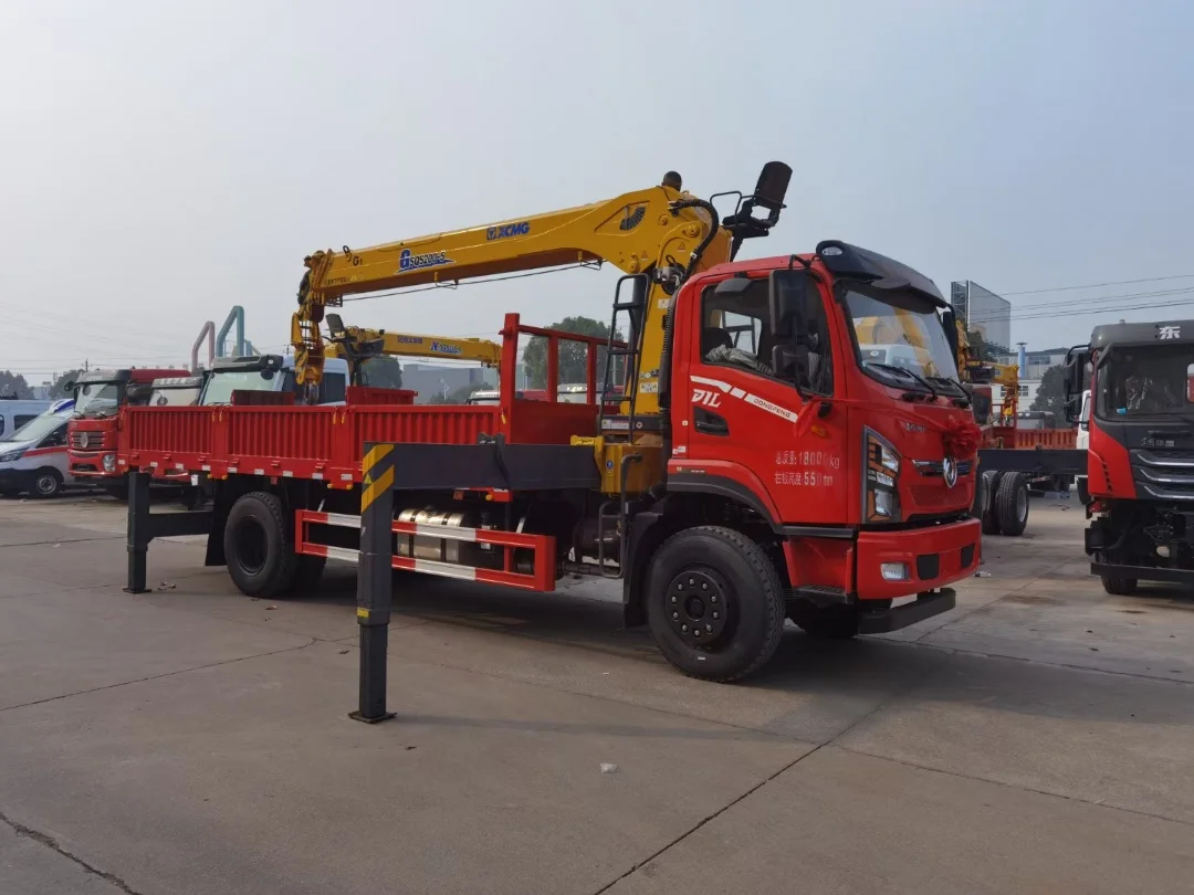 8-ton XC truck mounted crane Made in China