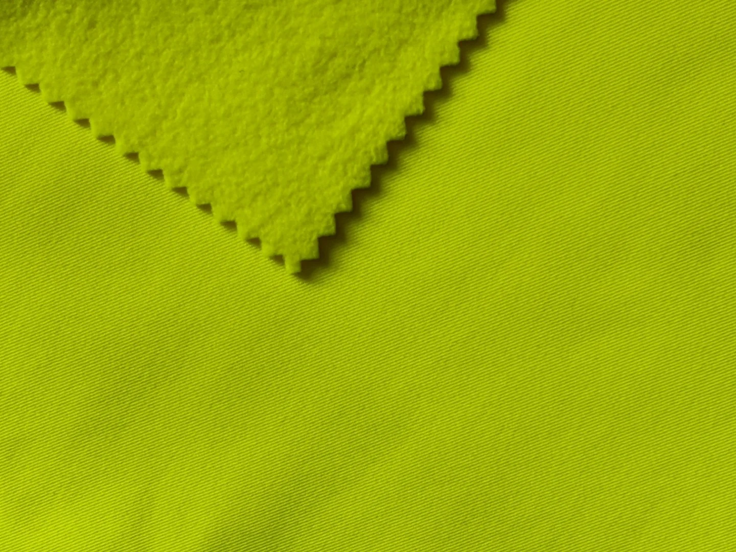 Fluorescent yellow 75D semi-dull mechanical elastic four-sided composite polar fleece