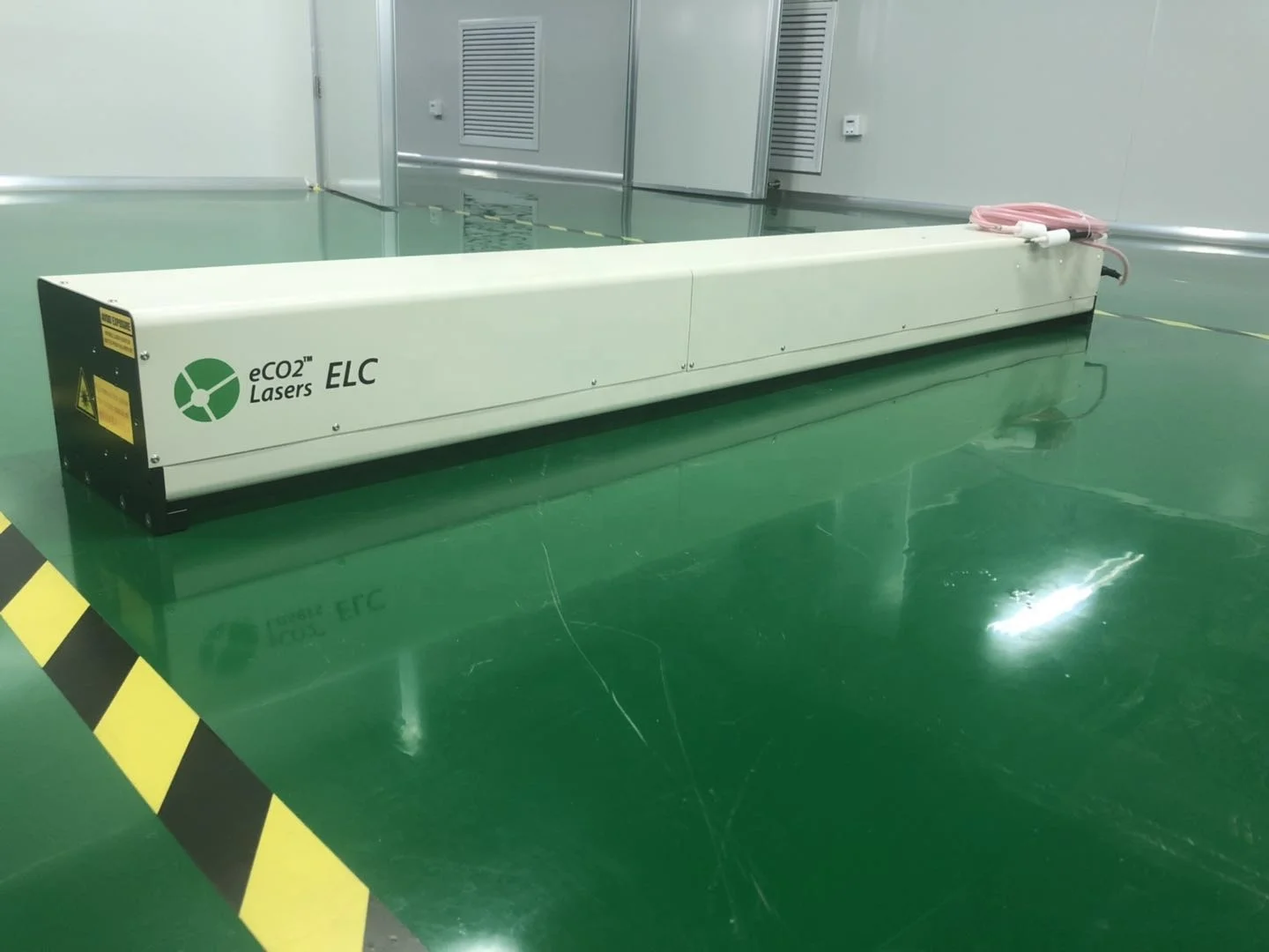 
Imported from UK GSI / High stability 200W CO2 glass laser tube for cutting metal and non-metal material 