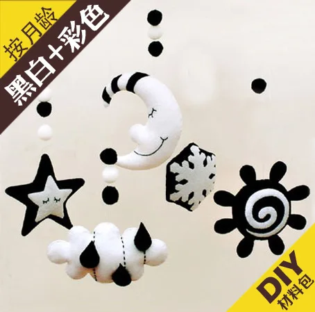 Wholesale Felt baby mobile Nursery crib white and black mobile handmade baby musical mobile