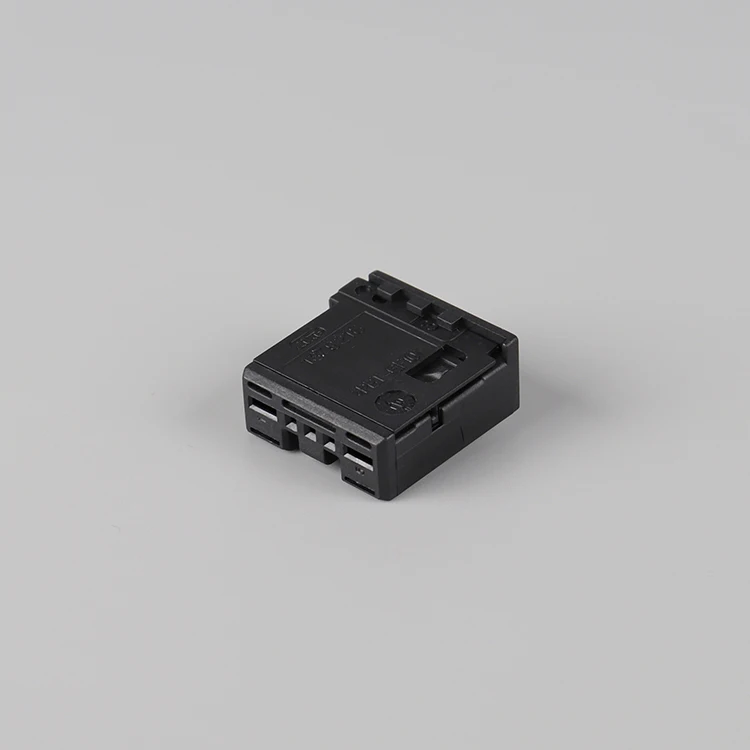 Автомобильный разъем Tyco 1379217 PBT