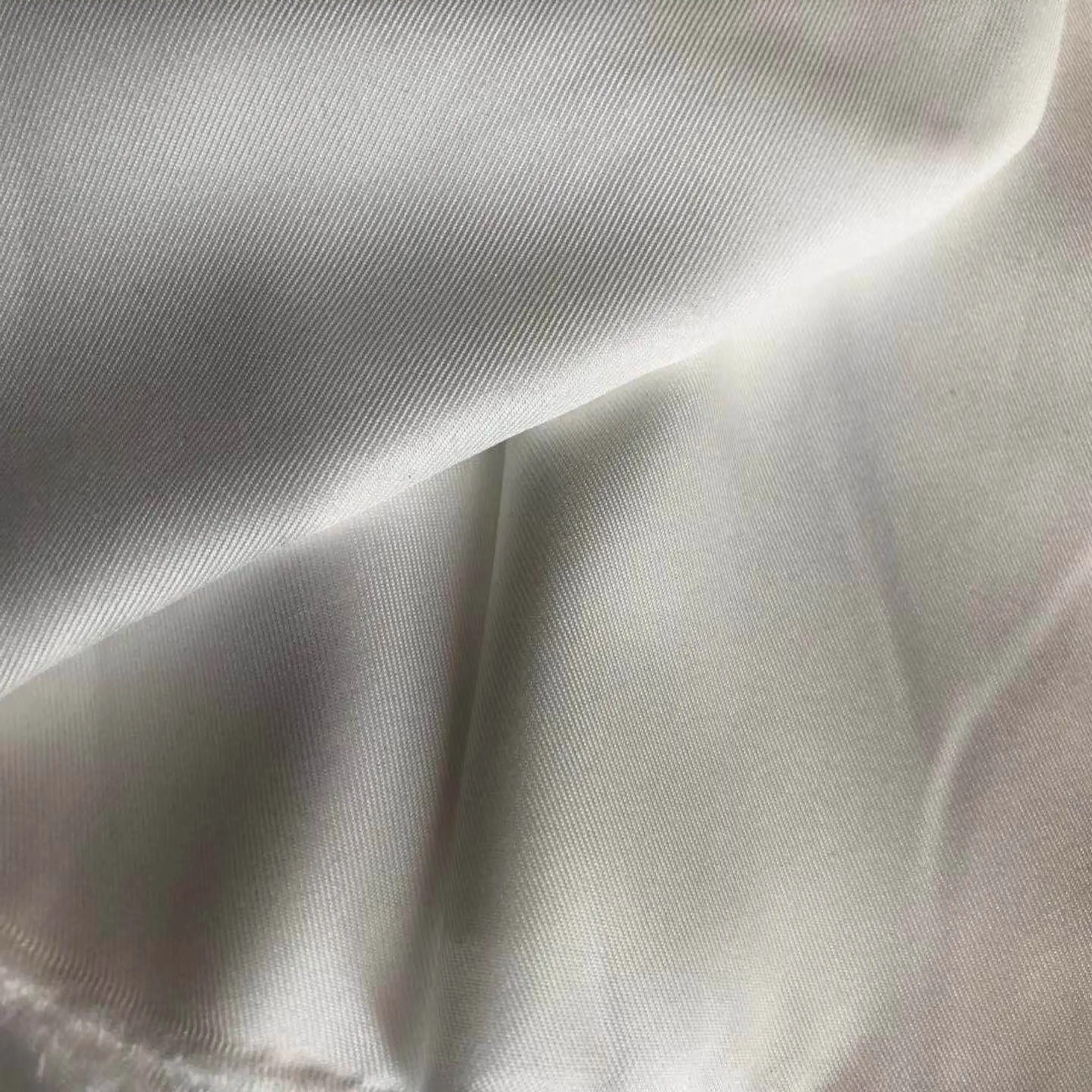 Полиэфирный шелк как саржа для сублимации/PFP белый полиэфирный шелк как саржа/полиэфирная шелковая саржа 75 г/м2 для сублимационной печати