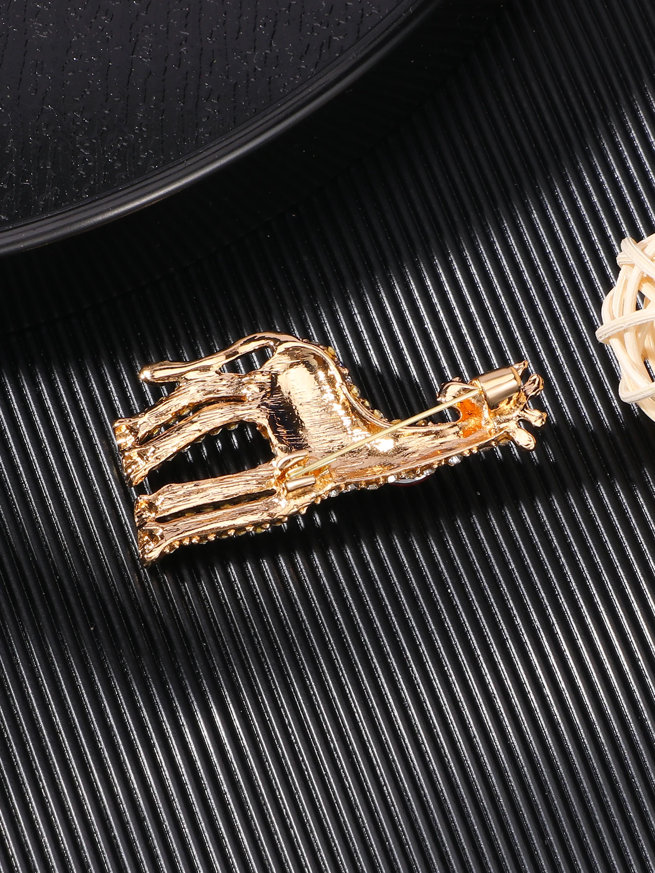 Vintage Cross-Border New Giraffe Brooch Fashionable Rhinestone Pin Brooch Gifts Weddings Parties Children Unisex Mainly Alloy