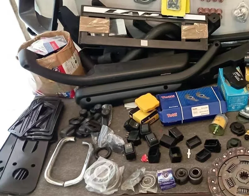 Mixed items Carburetor Carburador for para LADA 2101-2107 repair kit chain cadena manilla de puerta autoparts wholesale price