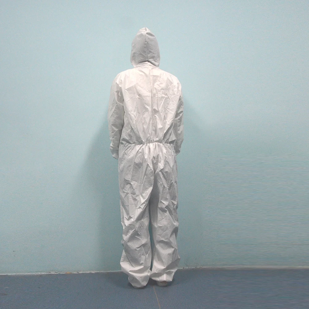 Недорогой комбинезон для чистки одежды