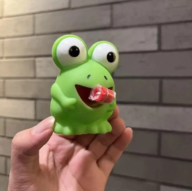 2023 new arrival animal squeeze toy with tongue funny rolling tongue squeeze sticking out frog animal squeeze toy