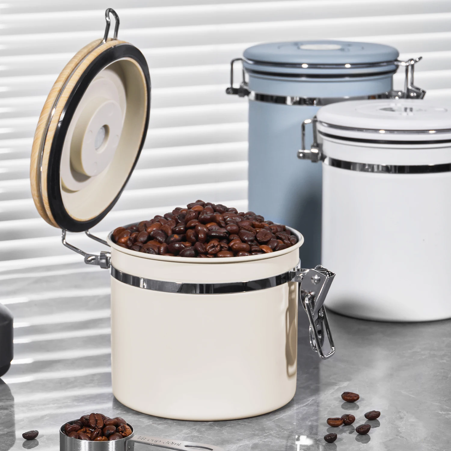 Coffee Bean Sealed Storage Tank Vacuum Metal Round Airtight Canister Coffee Container With Spoon