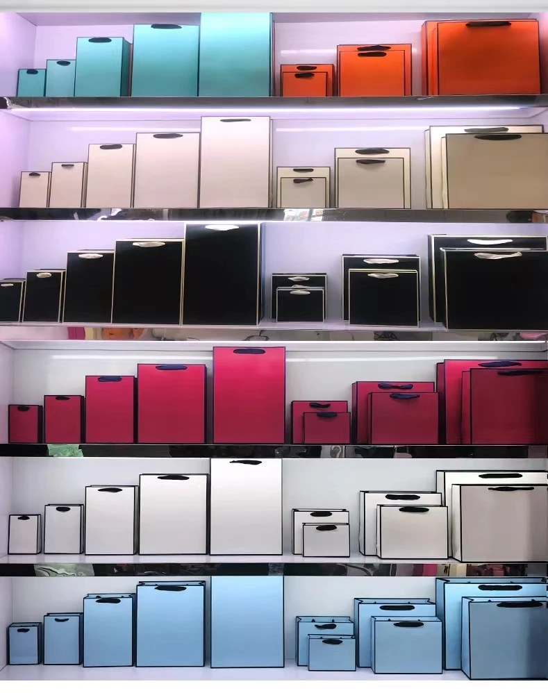 Wholesale Custom Printed Black Luxury Shopping Gift Bag  White Art Paper Bag With Handle For Jewelry