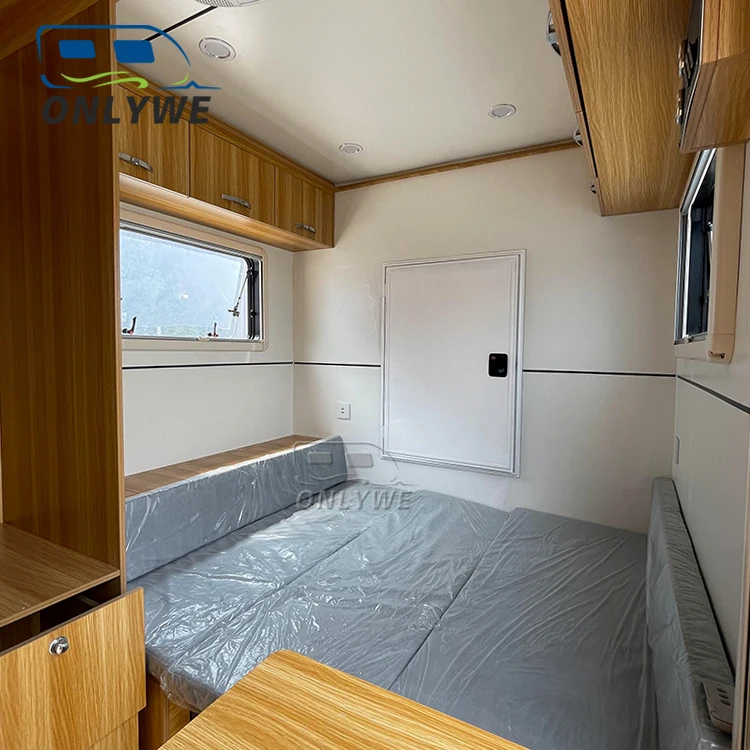 ONLYWE China off Road Expedition Vehicle Manufacturers Man 6x6 Expedition Pickup Truck Motorhome Camper Van for Sale