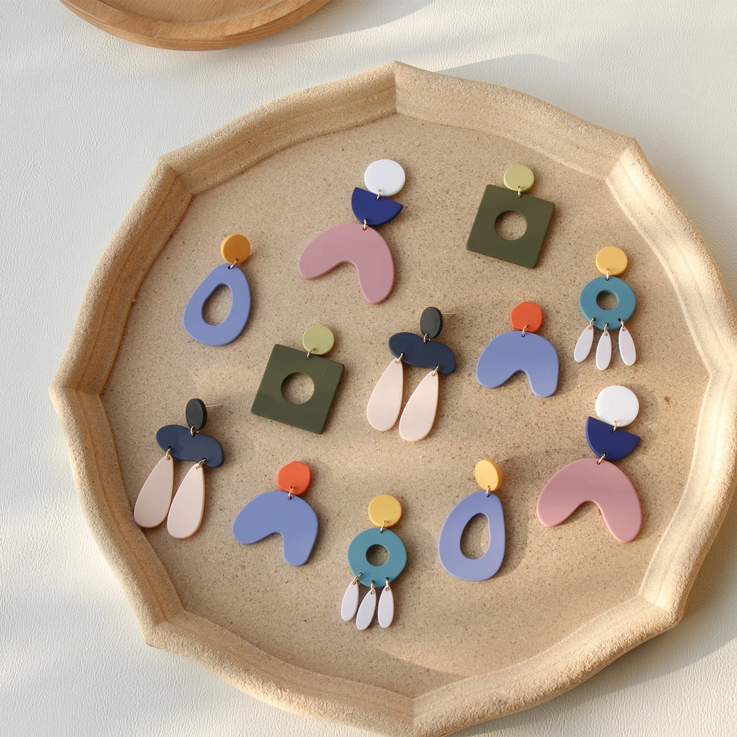 JUHU Multicolor Boutique Boho Clay Paint Contrast Stud Earring For Women Retro Fashion Tourism Acrylic Young Lady Gift Jewelry