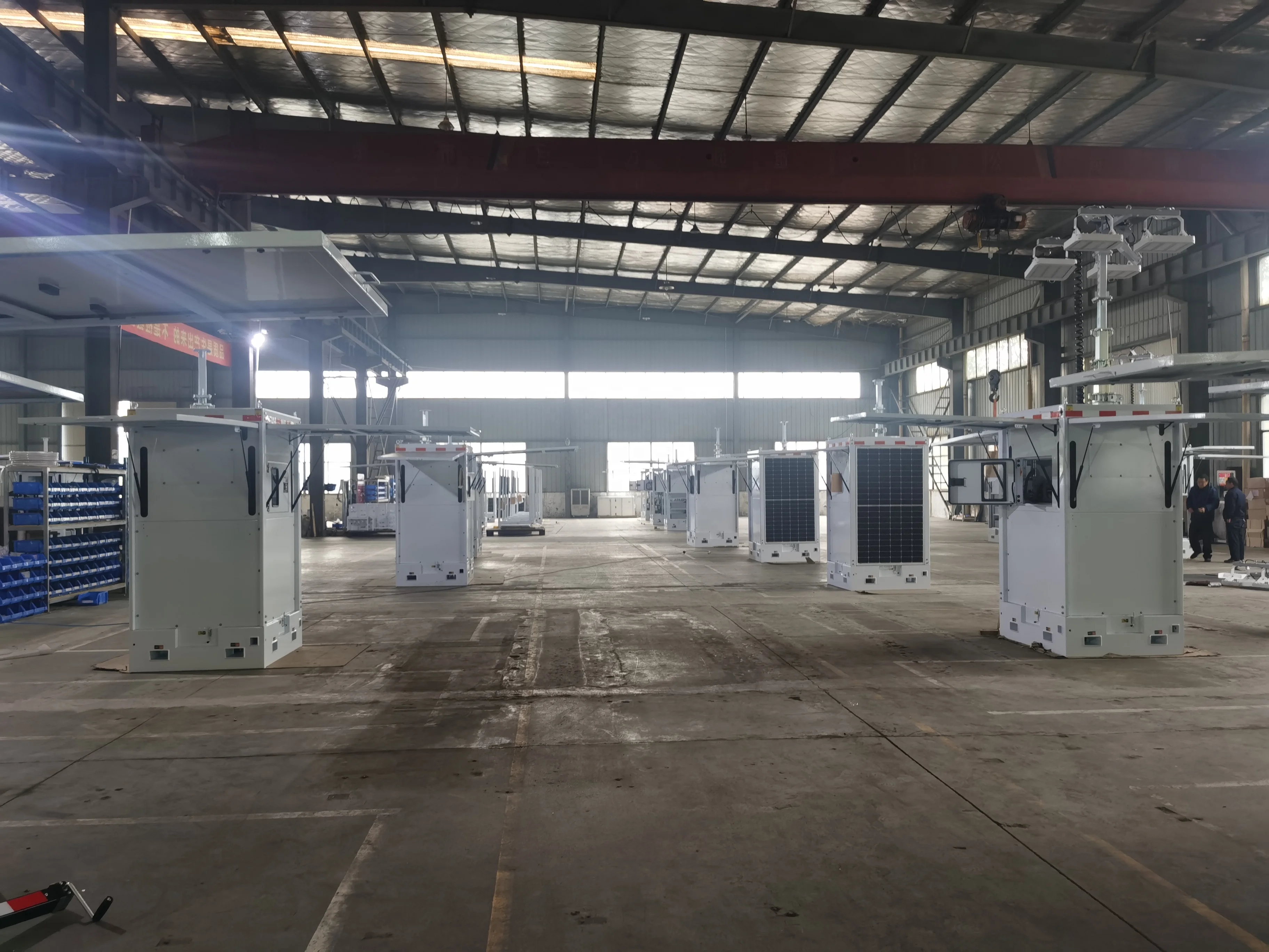 Long Life Using Cuboid Mobile Solar CCTV Tower With AGM Surveillance Tower