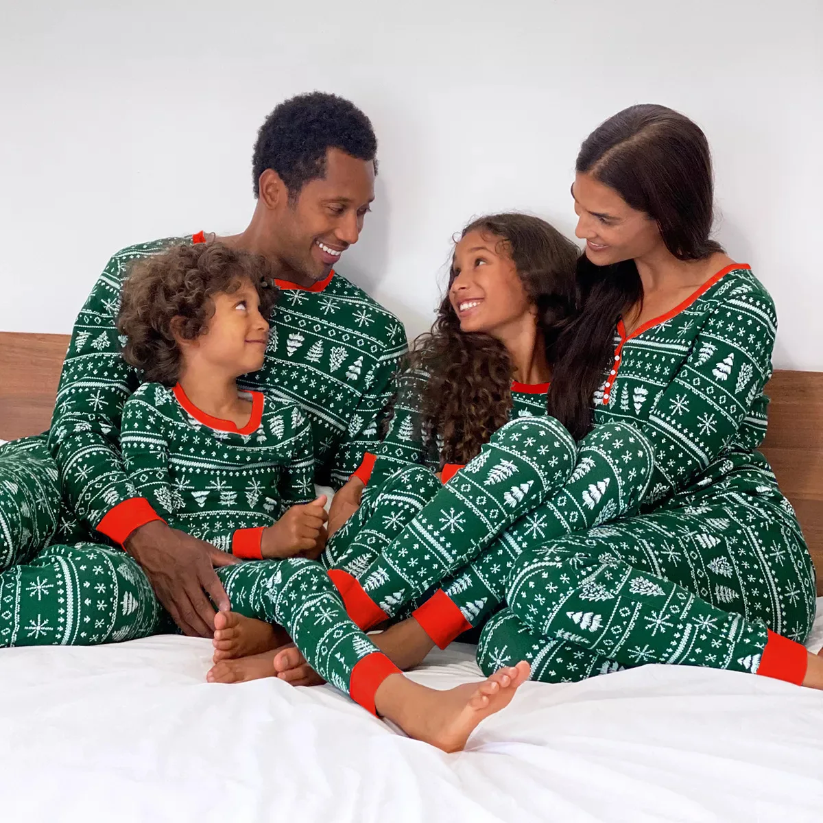 Family Christmas Pajamas Tree And Snowflake Printed Parent-child Home Sets Women Sleepwear XMas Family Matching Suit pyjamas