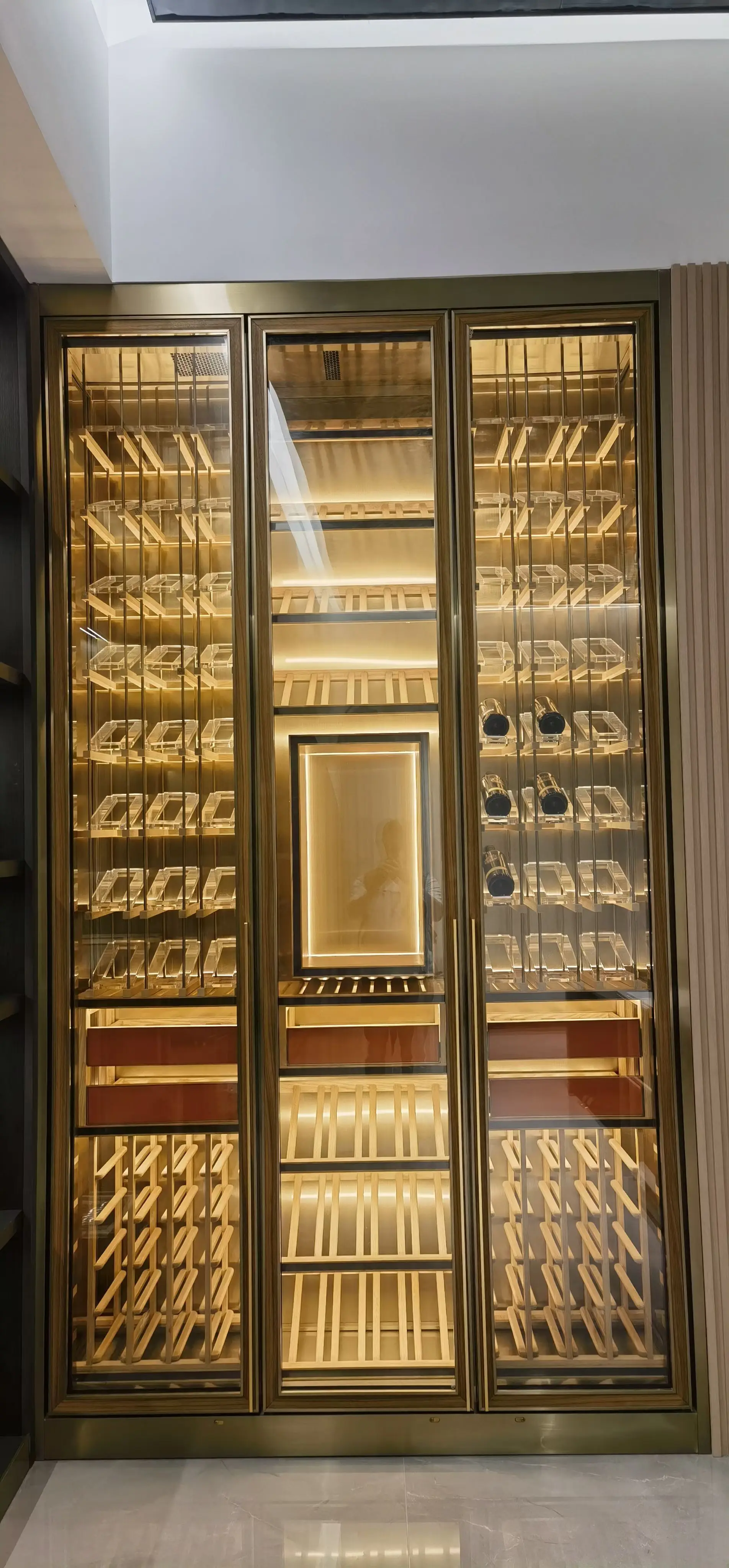 Custom two door  Wine cellar cooling unit  Bar Wine cabinet with refrigerator use for Wine storage big or small dual zone