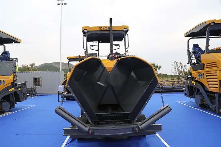 Professional design RP453L 4m 73.5KW Mini Road Paver Machine