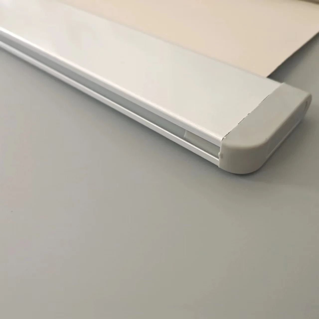 China Factory  Wholesale Smart Roller Shade and Blinds For Home Curtain