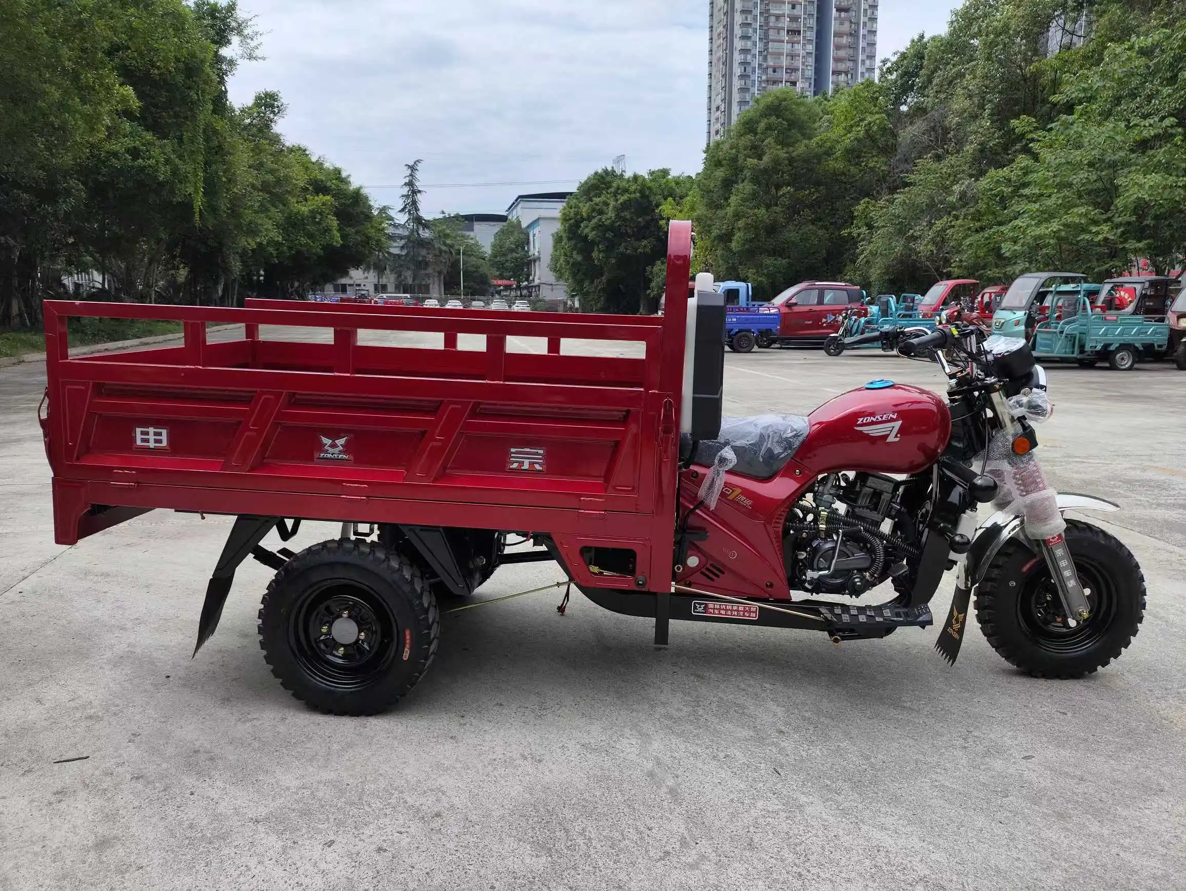 Китай мото 300CC Zongshen бензиновый трехколесный мотоцикл с водяным охлаждением