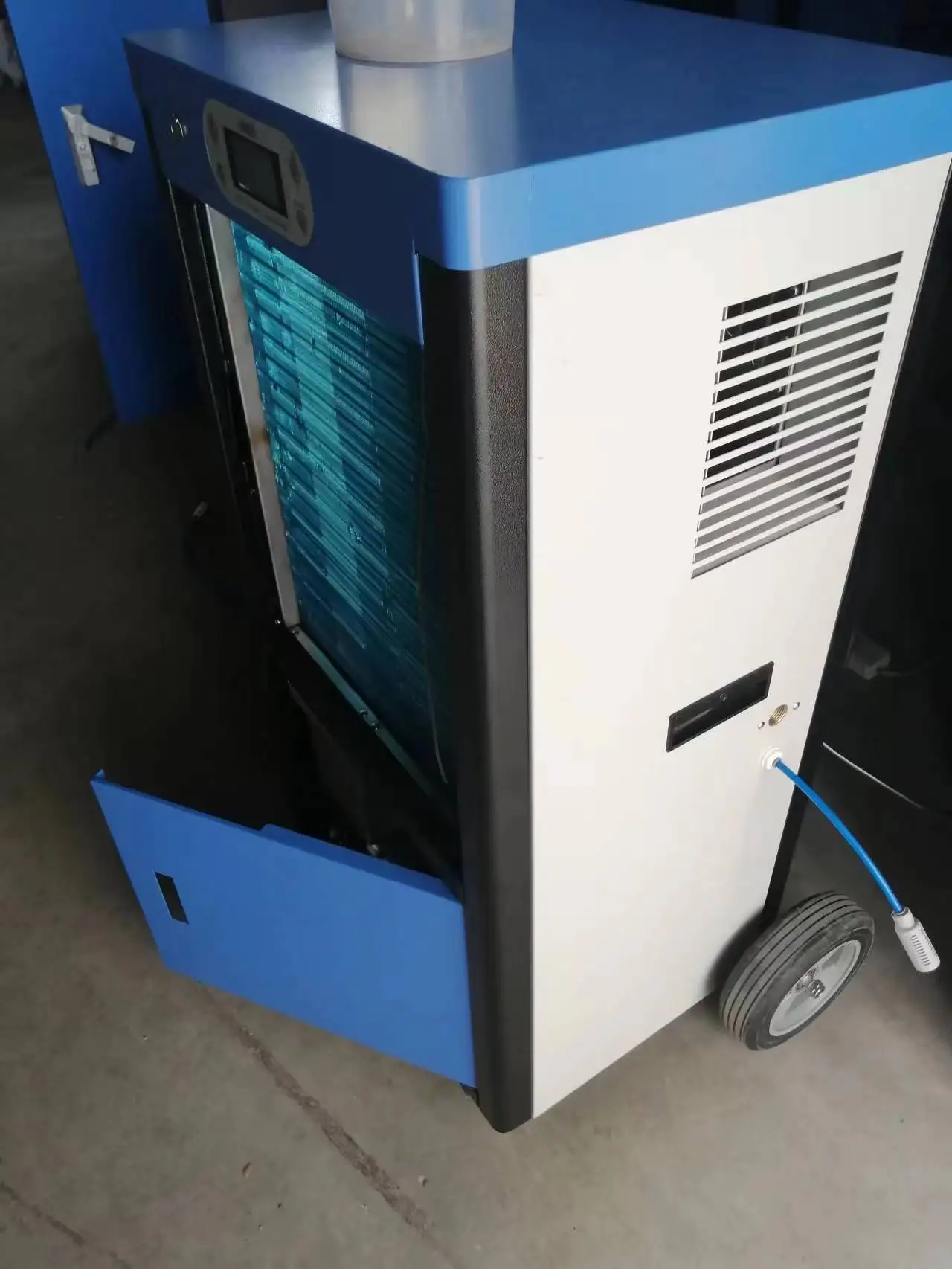 Low consumption generador de agua atmosferico  with filter  water atmospheric water generator from air