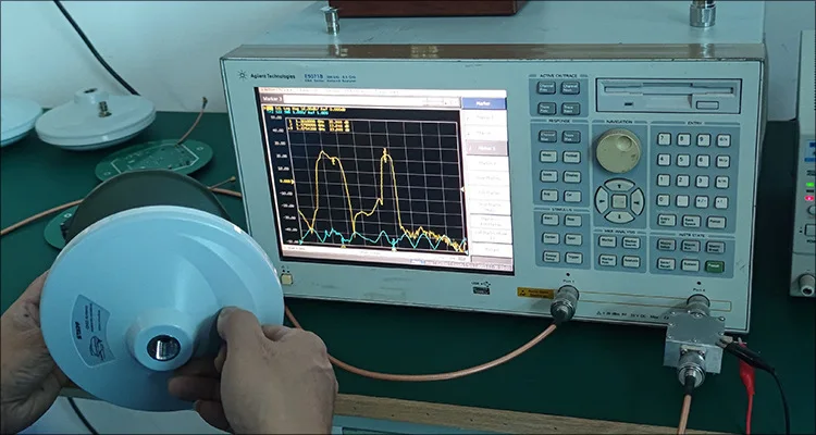 BDS GPS, GLO GALILEO System Full-band GNSS RTK Measure Antenna for Intelligent Driving Precision Agriculture 3