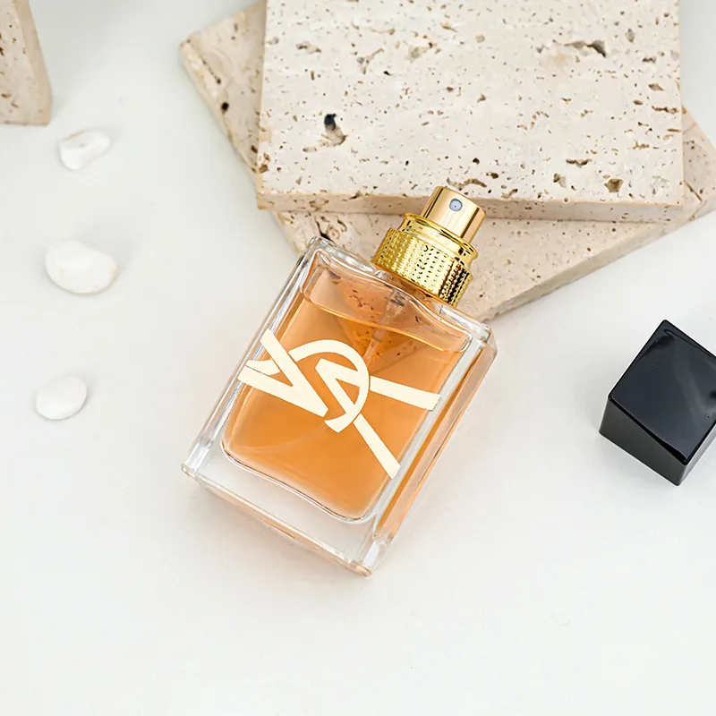 WARMKISS Free Women Fresh Light Fragrance Long lasting Flower and Fruit Fragrance perfume  Broadcast Hot Bottle Vietnam