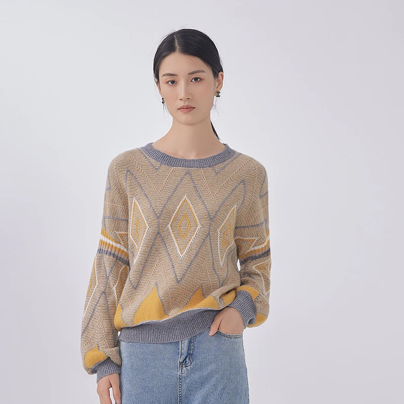 Autumn and winter new cashmere sweater women round neck jacquard striped sweater loose pullover sweater bottoming shirt