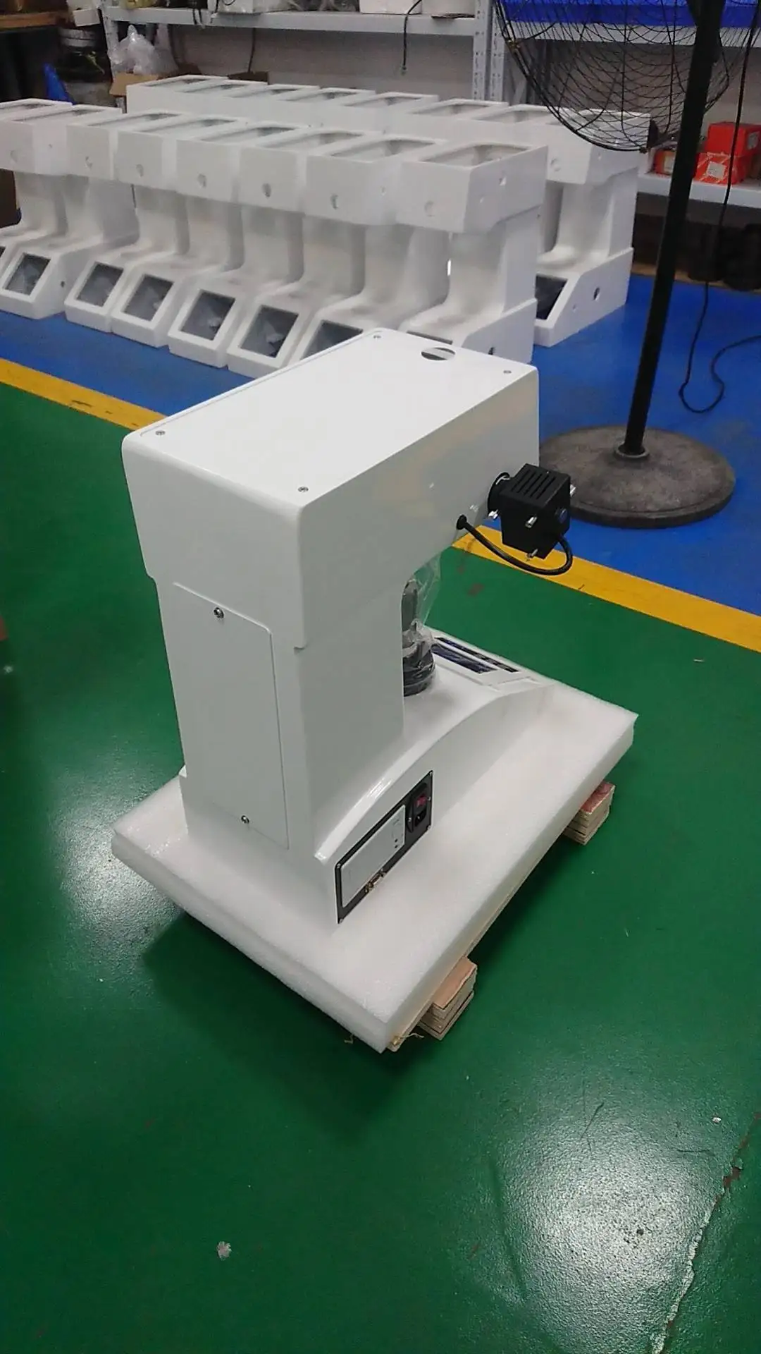 HVS-1000 digital display micro vickers hardness tester automatic loading unloading metal hardness tester